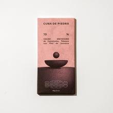 Load image into Gallery viewer, 73% MEXICAN CACAO from Comalcalco Tabasco with Hibiscus Flowers